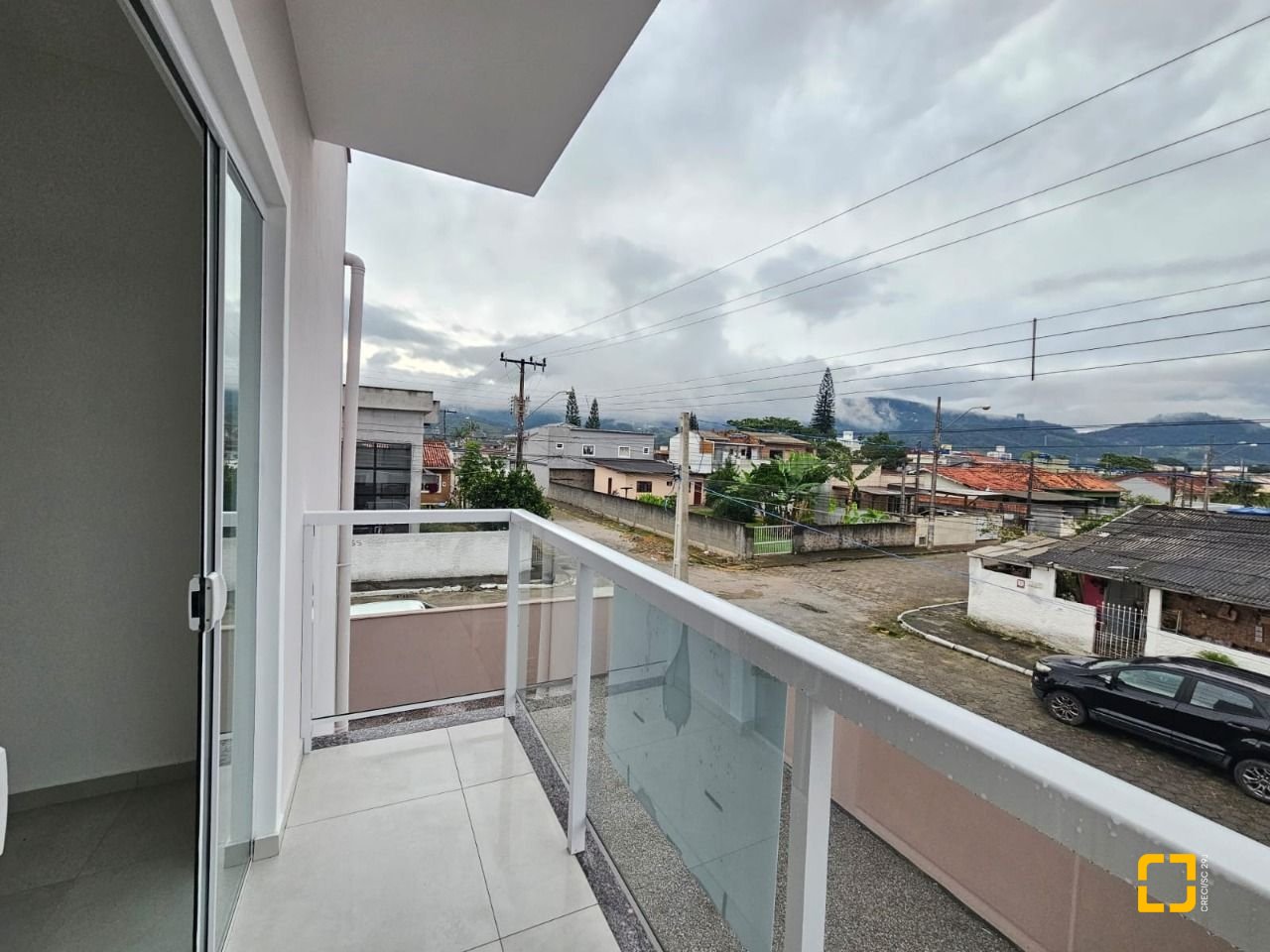 Casa com 89m², 3 quartos (sendo 1 suíte), 2 garagens, no bairro Rio Caveiras em Biguaçu