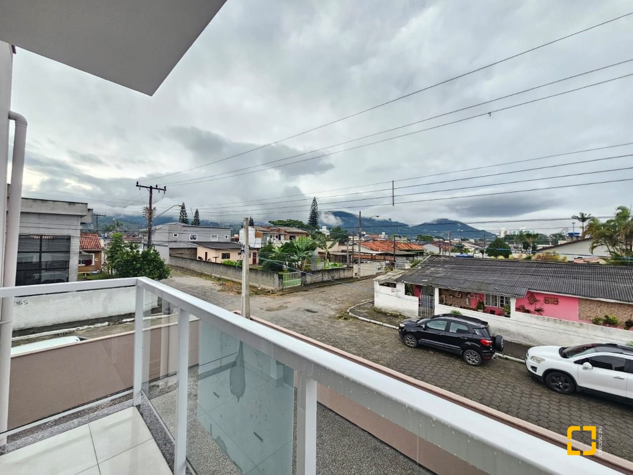 Casa com 89m², 3 quartos (sendo 1 suíte), 2 garagens, no bairro Rio Caveiras em Biguaçu