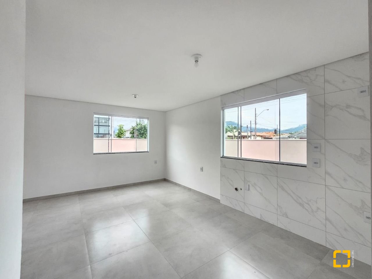 Casa com 89m², 3 quartos (sendo 1 suíte), 2 garagens, no bairro Rio Caveiras em Biguaçu