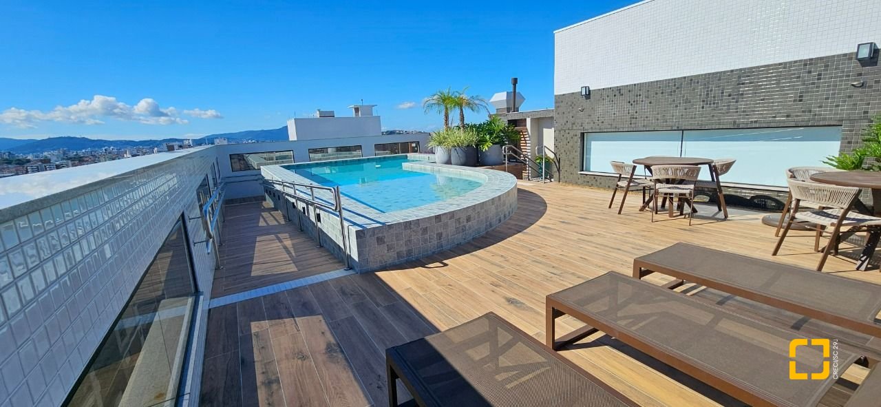 Apartamento com 113m², 6 quartos (sendo 3 suítes), 2 garagens, no bairro Kobrasol em São José