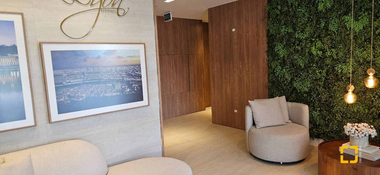 Apartamento com 113m², 6 quartos (sendo 3 suítes), 2 garagens, no bairro Kobrasol em São José