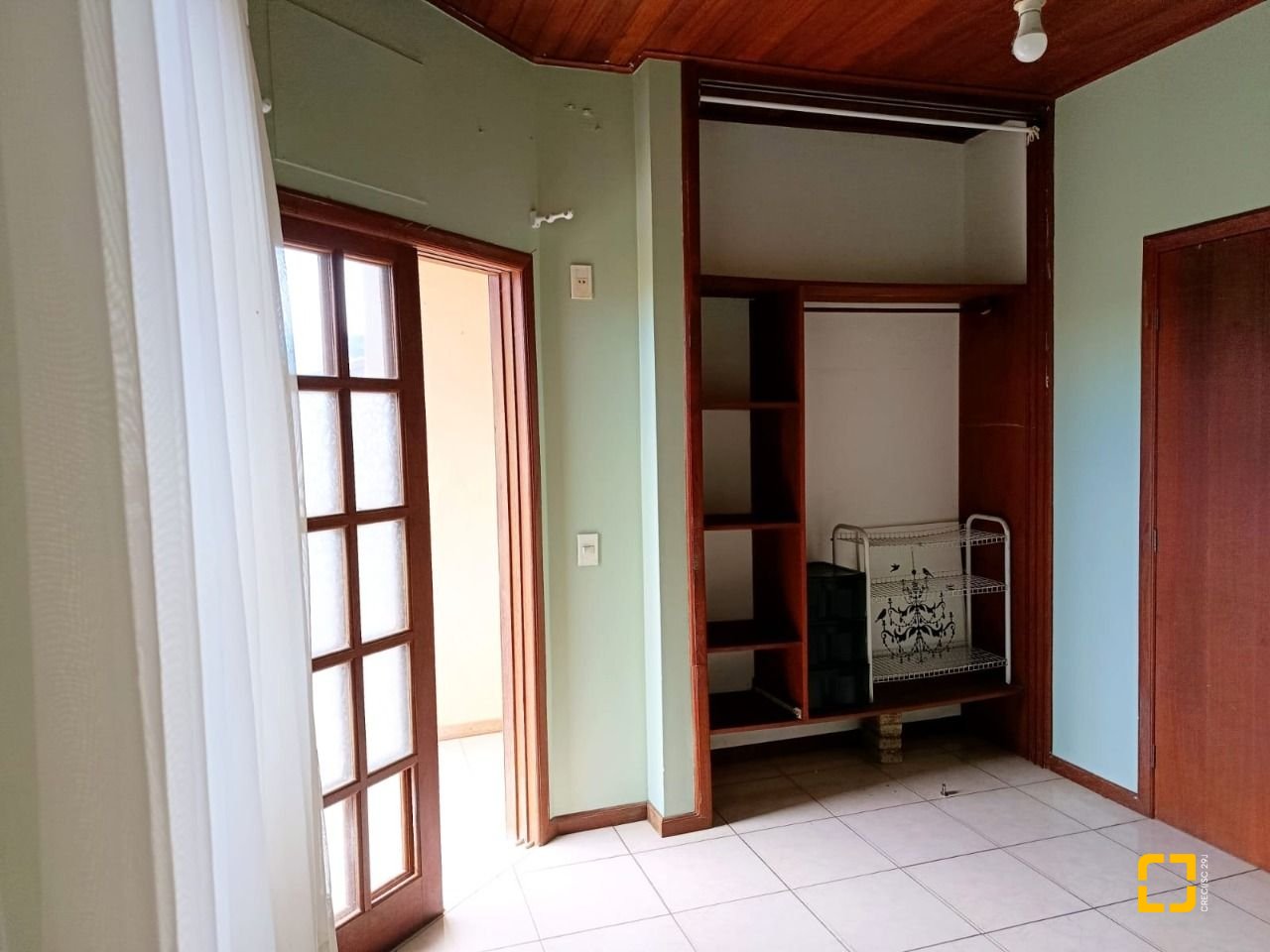 Casa com 74m², 3 quartos (sendo 1 suíte), 3 garagens, no bairro Ingleses em Florianópolis