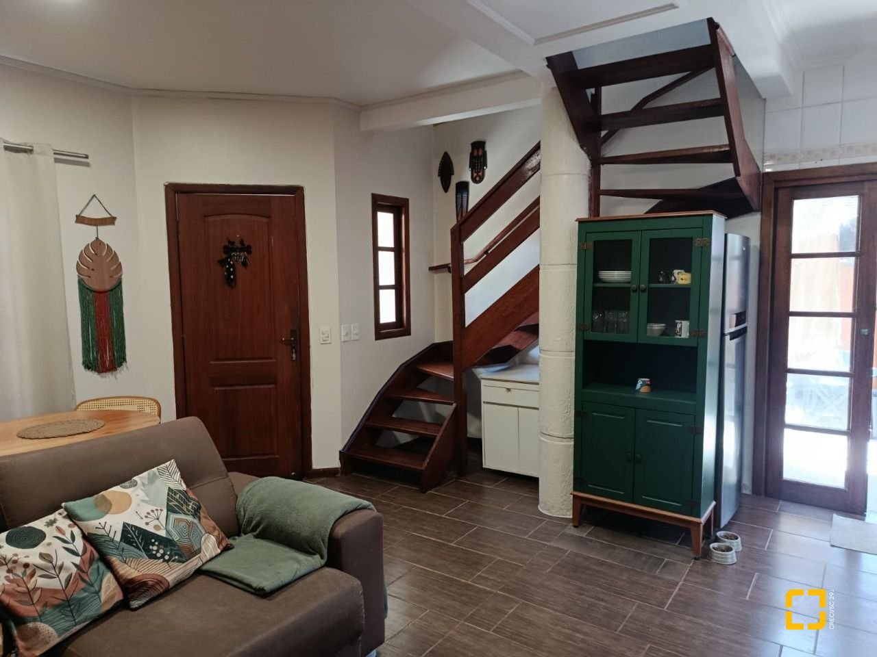 Casa com 74m², 3 quartos (sendo 1 suíte), 3 garagens, no bairro Ingleses em Florianópolis