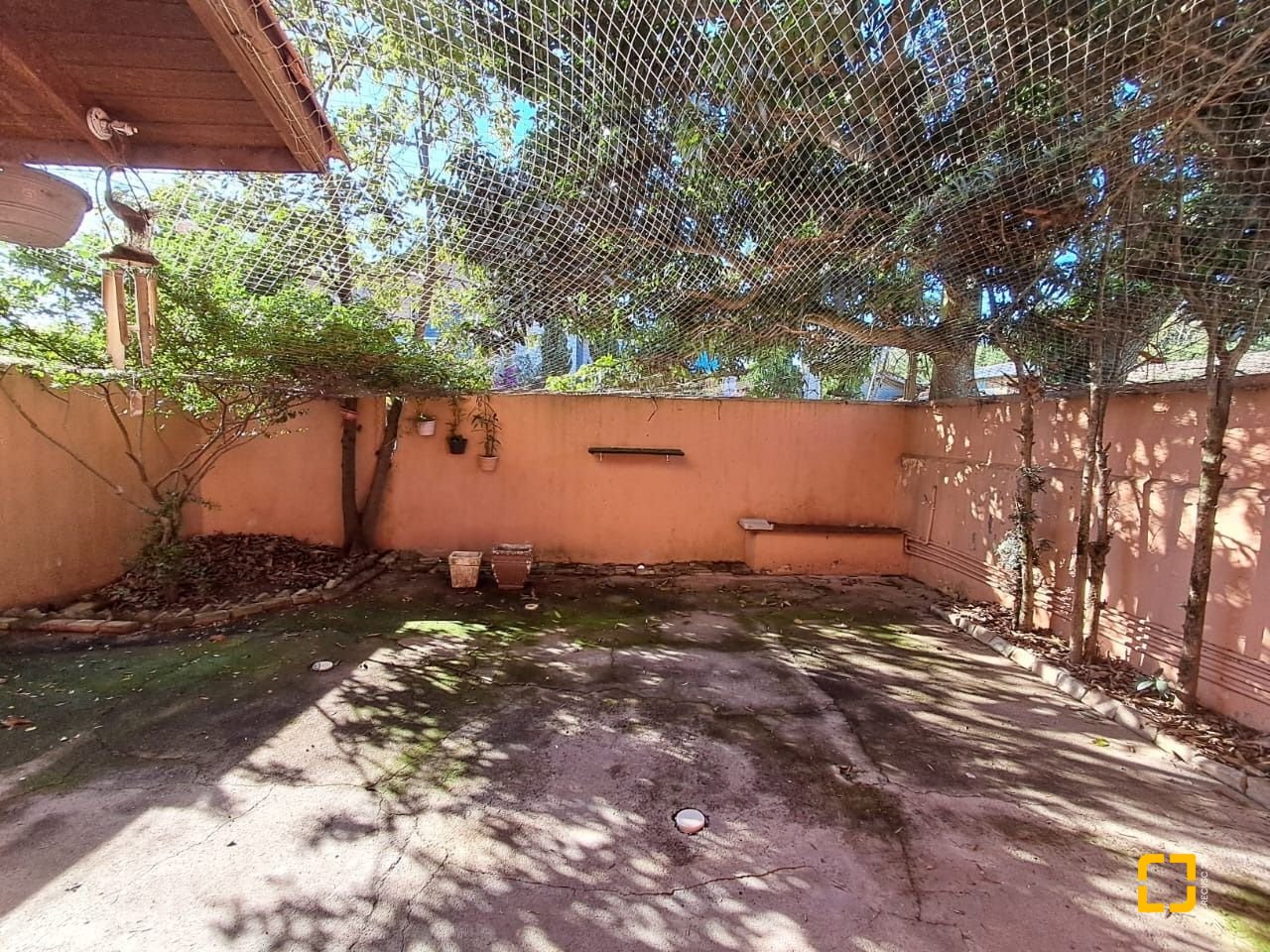 Casa com 74m², 3 quartos (sendo 1 suíte), 3 garagens, no bairro Ingleses em Florianópolis