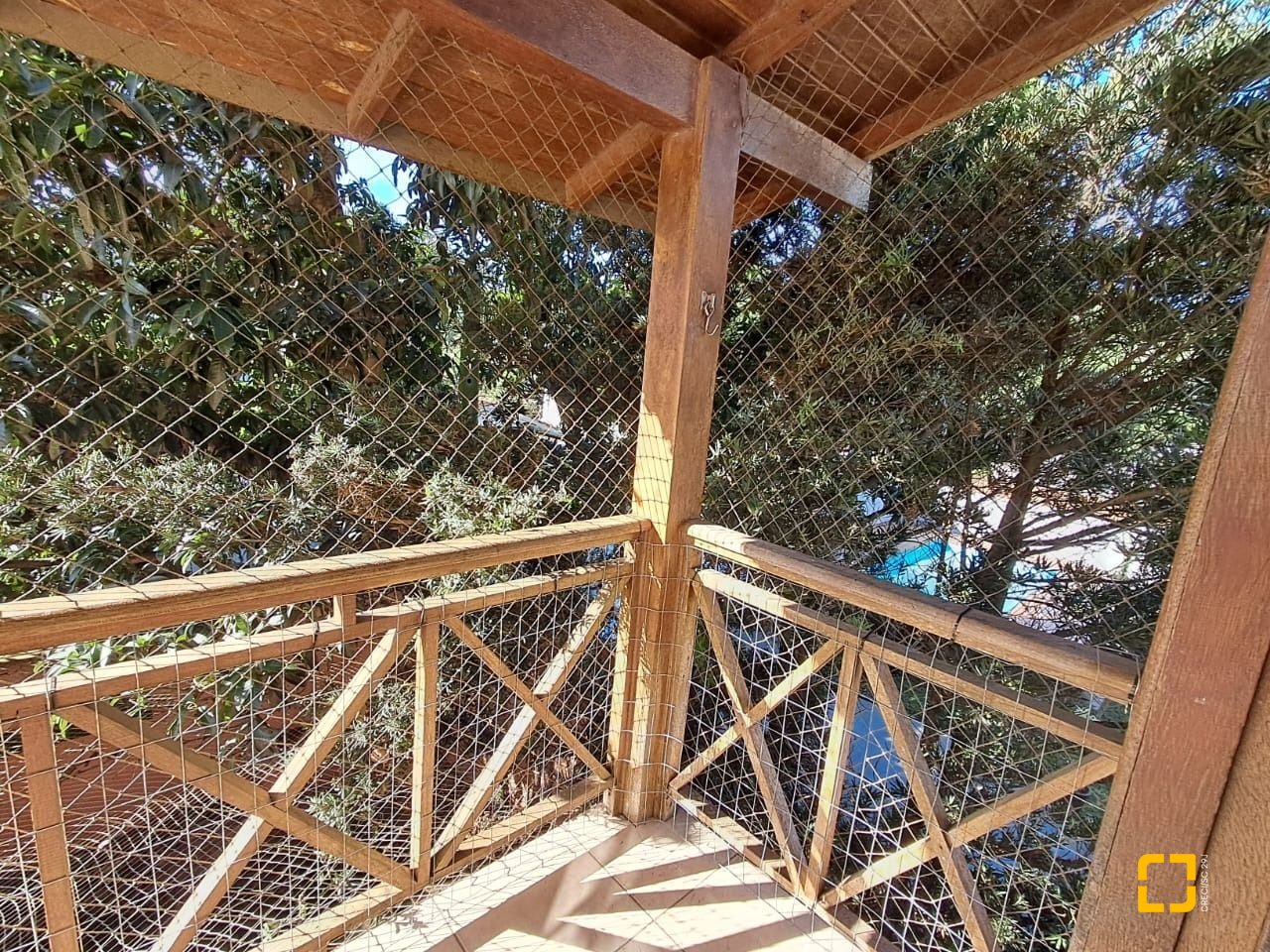 Casa com 74m², 3 quartos (sendo 1 suíte), 3 garagens, no bairro Ingleses em Florianópolis