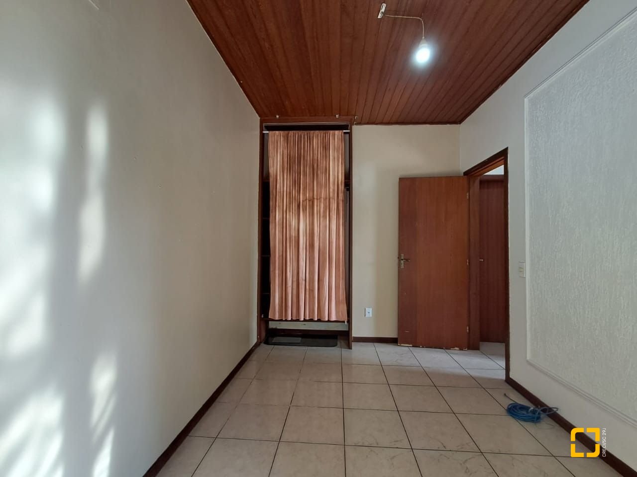 Casa com 74m², 3 quartos (sendo 1 suíte), 3 garagens, no bairro Ingleses em Florianópolis
