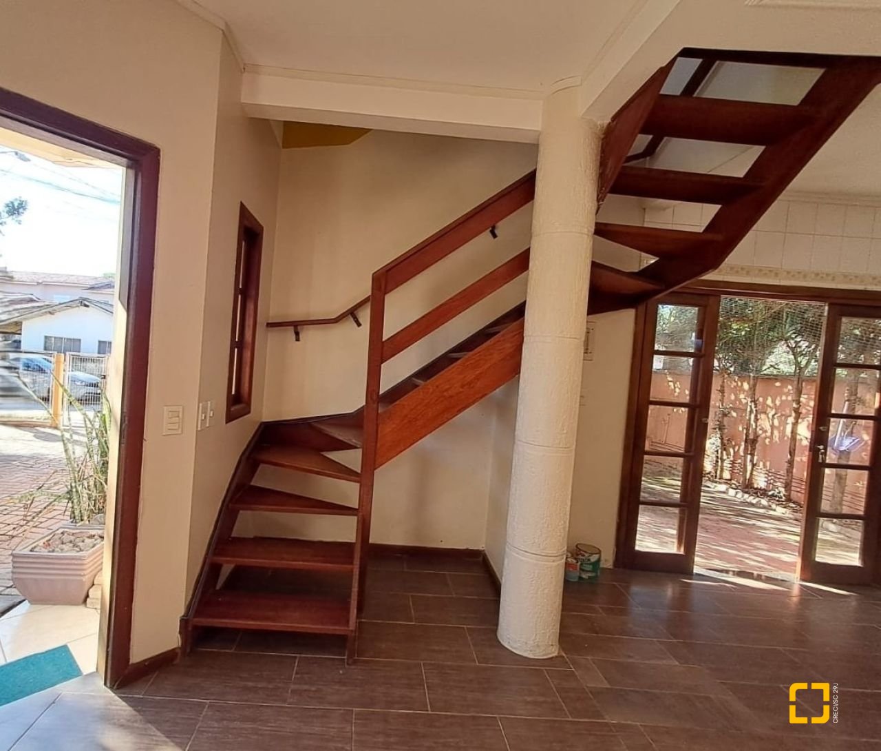 Casa com 74m², 3 quartos (sendo 1 suíte), 3 garagens, no bairro Ingleses em Florianópolis