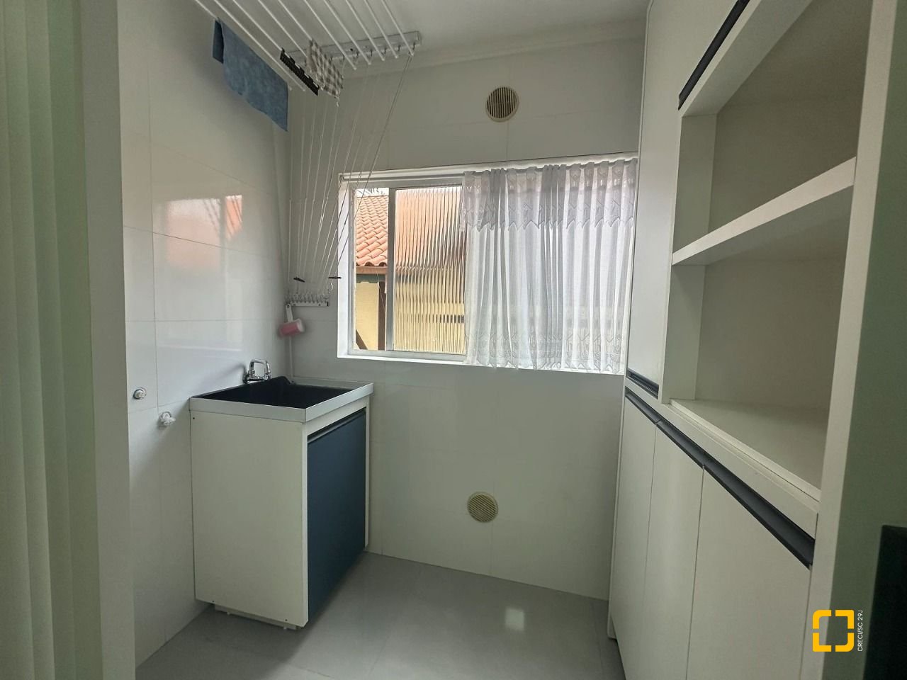 Apartamento com 54m², 2 quartos, 1 garagem, no bairro Kobrasol em São José