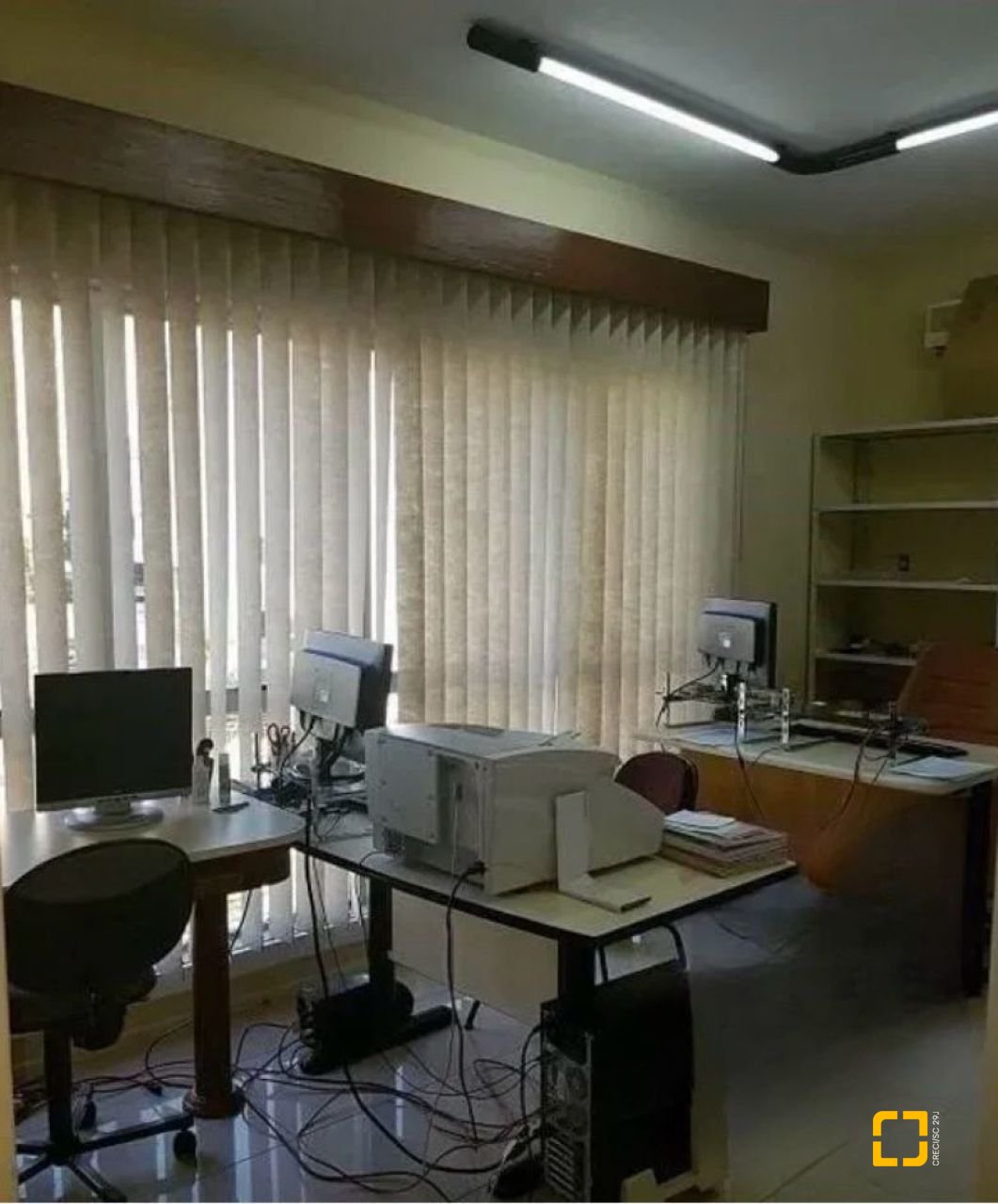 Sala com 84m², 3 garagens, no bairro Trindade em Florianópolis