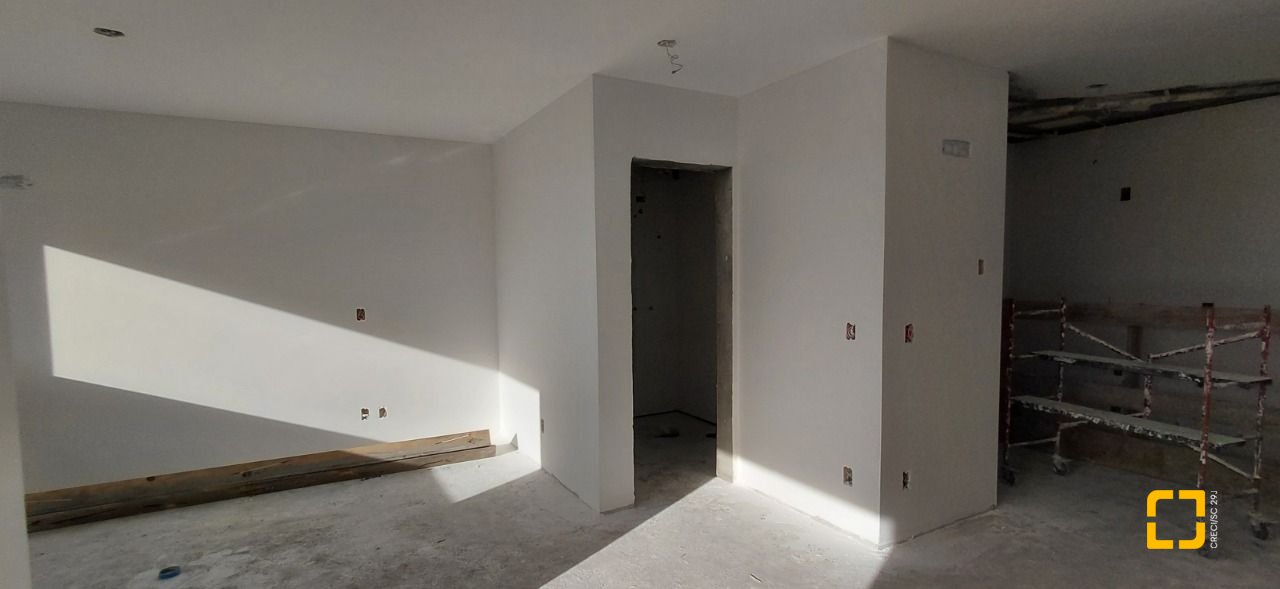 Apartamento com 49m², 1 quarto, 1 garagem, no bairro Cachoeira do Bom Jesus em Florianópolis