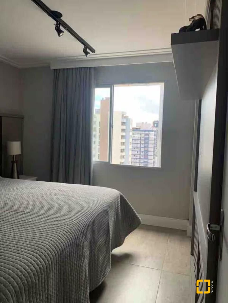 Apartamento com 61m², 2 quartos, 1 garagem, no bairro Centro em Florianópolis