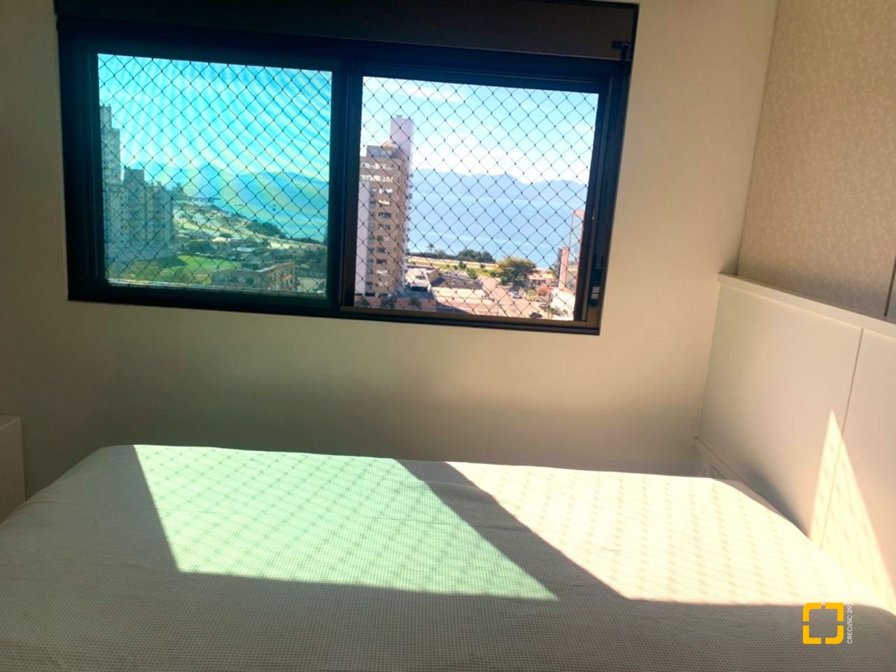 Apartamento com 126m², 4 quartos (sendo 1 suíte), 2 garagens, no bairro Estreito em Florianópolis