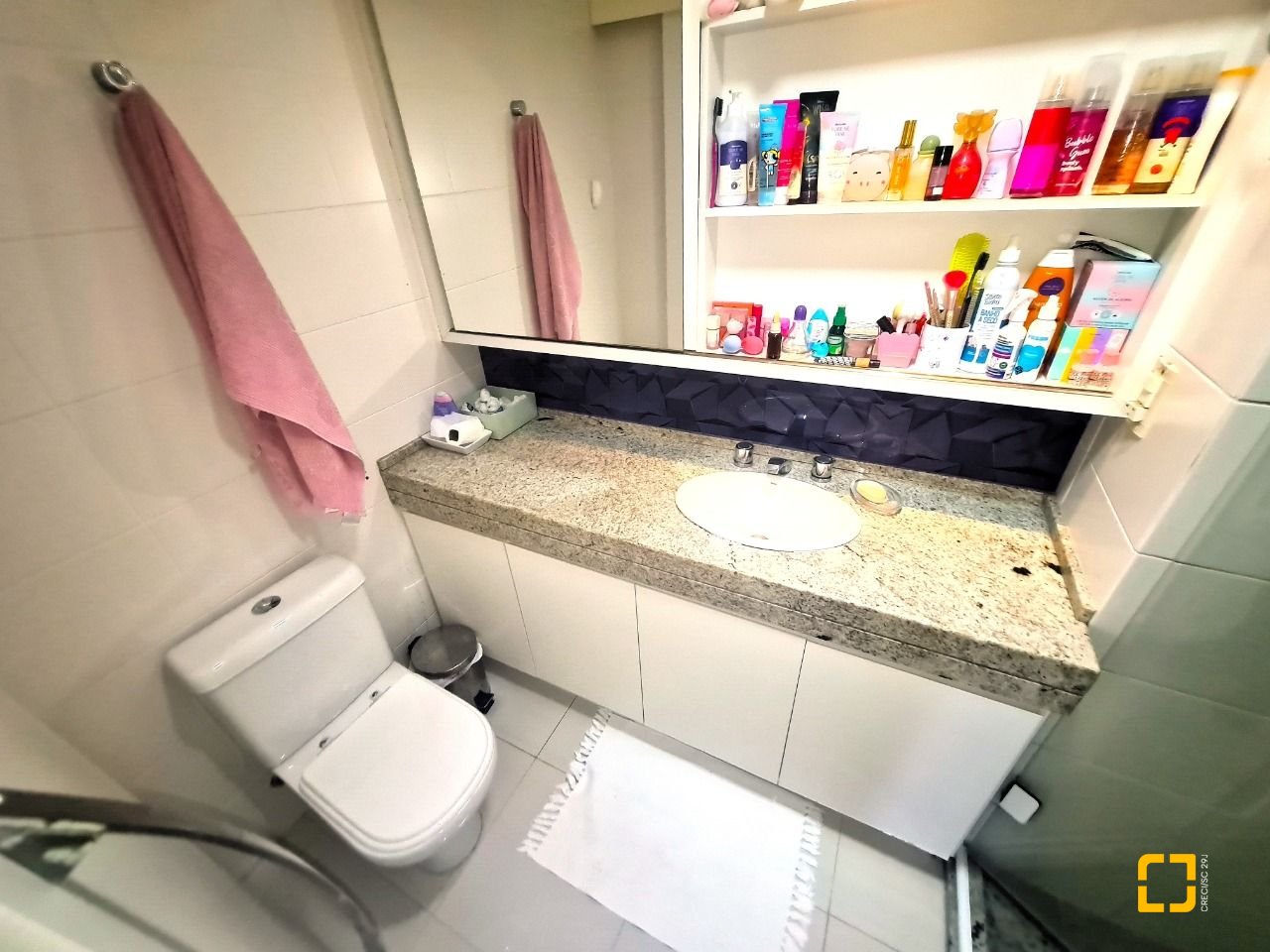 Apartamento com 126m², 4 quartos (sendo 1 suíte), 2 garagens, no bairro Estreito em Florianópolis