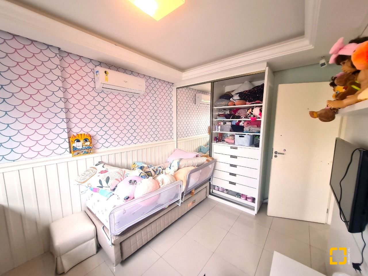 Apartamento com 126m², 4 quartos (sendo 1 suíte), 2 garagens, no bairro Estreito em Florianópolis