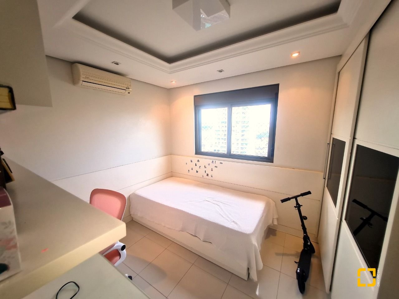 Apartamento com 126m², 4 quartos (sendo 1 suíte), 2 garagens, no bairro Estreito em Florianópolis
