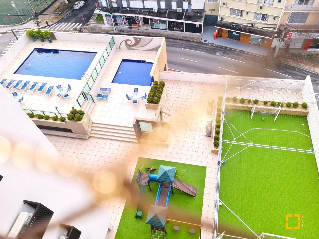Apartamento com 126m², 4 quartos (sendo 1 suíte), 2 garagens, no bairro Estreito em Florianópolis