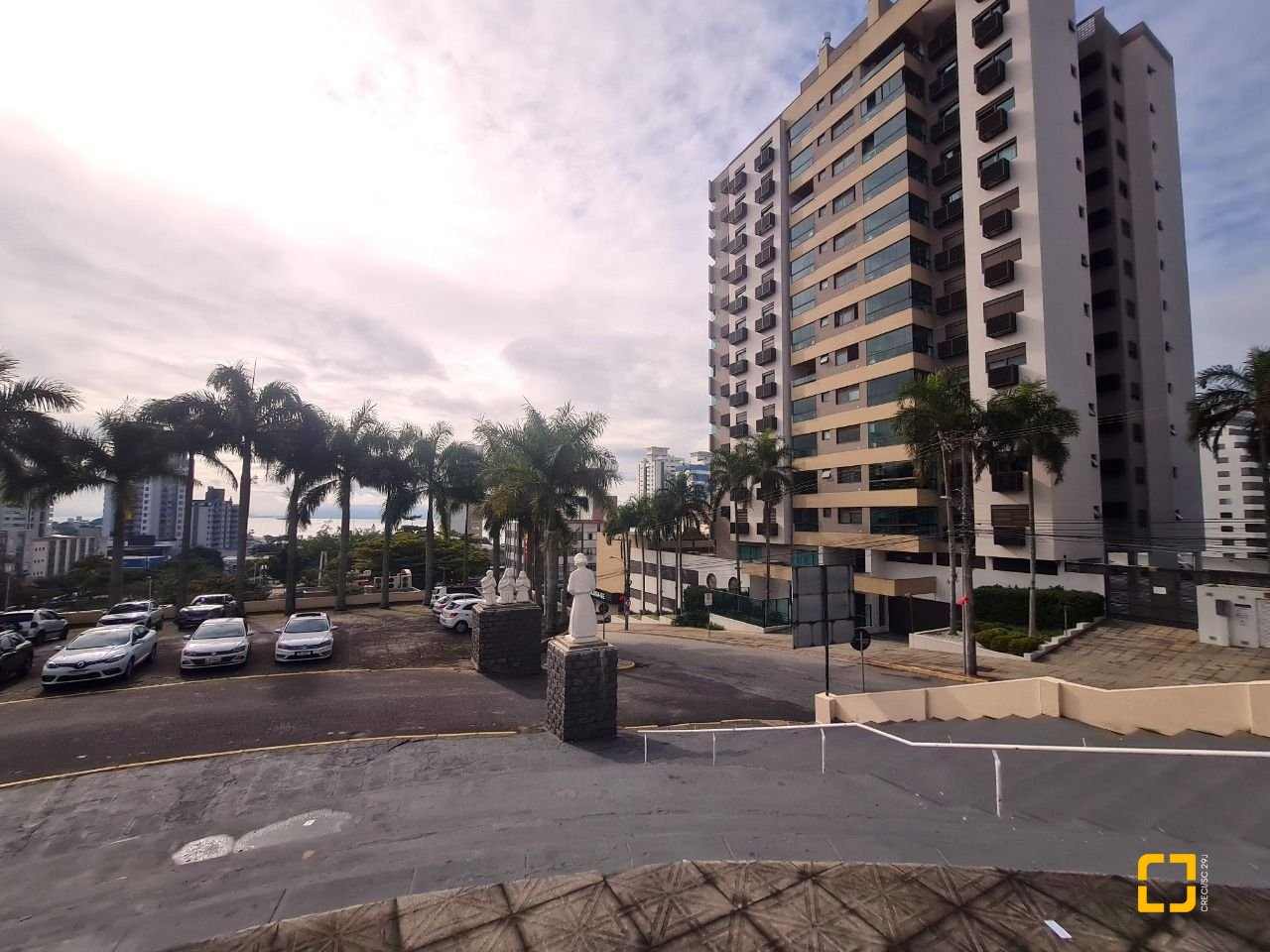 Apartamento com 126m², 4 quartos (sendo 1 suíte), 2 garagens, no bairro Estreito em Florianópolis