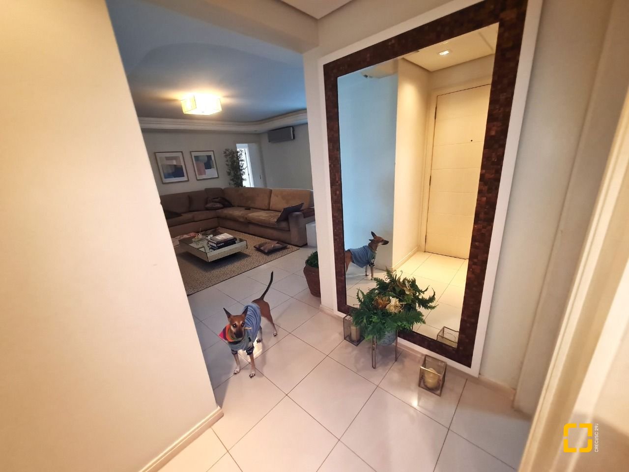 Apartamento com 126m², 4 quartos (sendo 1 suíte), 2 garagens, no bairro Estreito em Florianópolis
