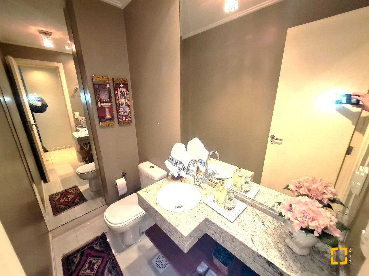 Apartamento com 126m², 4 quartos (sendo 1 suíte), 2 garagens, no bairro Estreito em Florianópolis