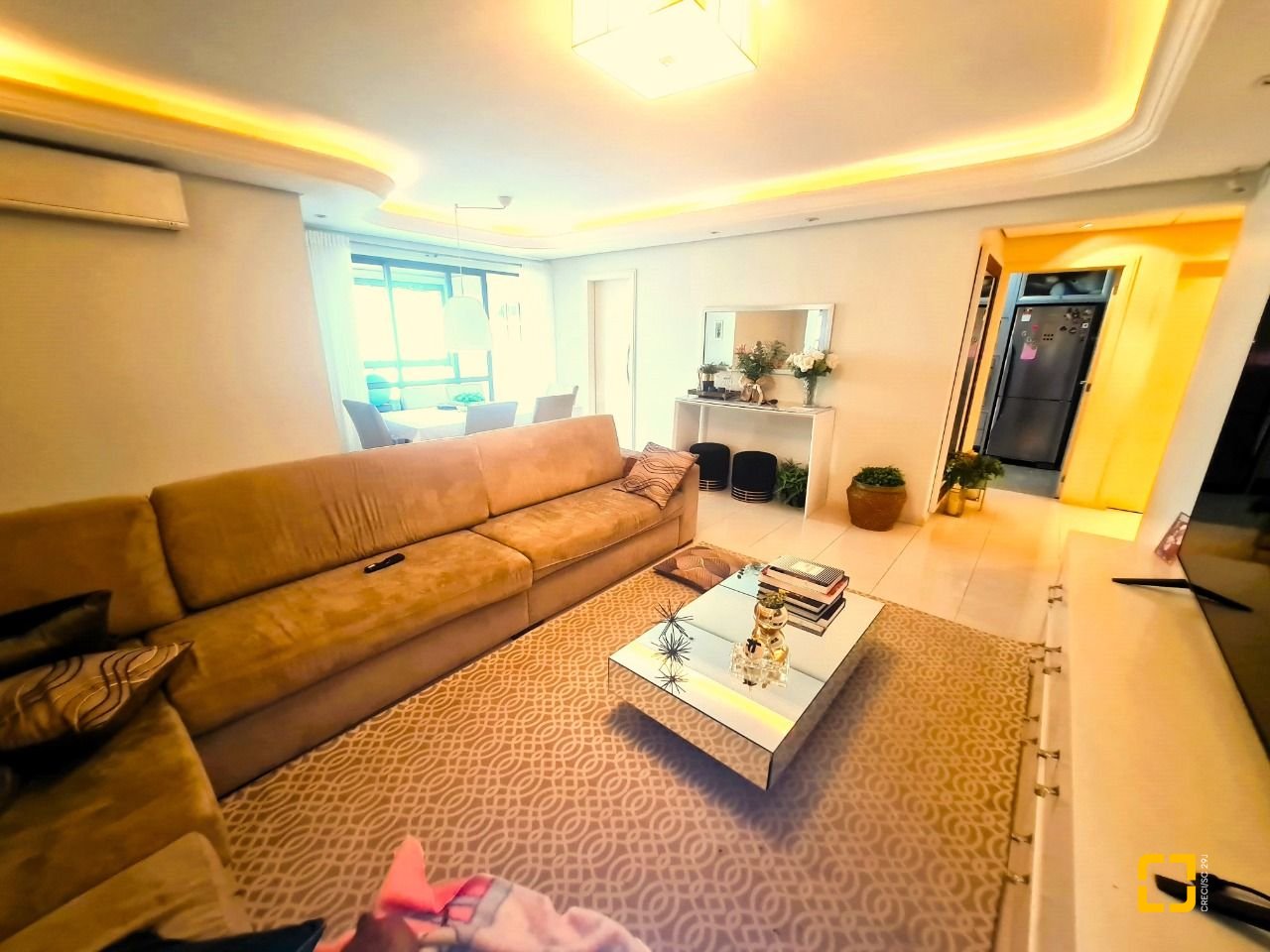 Apartamento com 126m², 4 quartos (sendo 1 suíte), 2 garagens, no bairro Estreito em Florianópolis