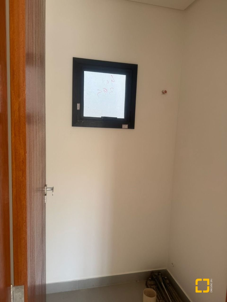 Casa com 107m², 3 quartos (sendo 1 suíte), 1 garagem, no bairro Potecas em São José