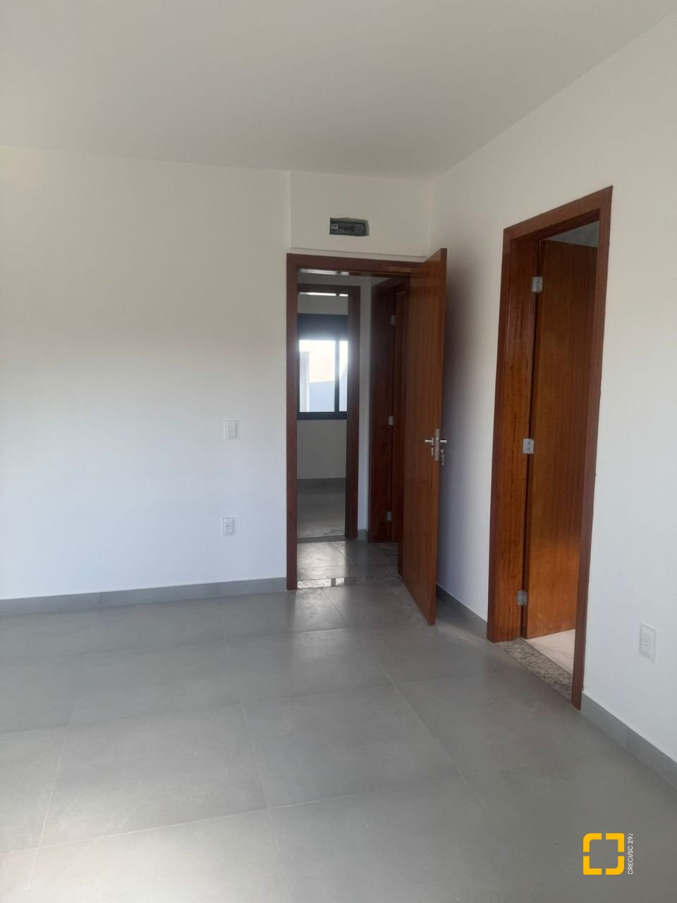 Casa com 107m², 3 quartos (sendo 1 suíte), 1 garagem, no bairro Potecas em São José