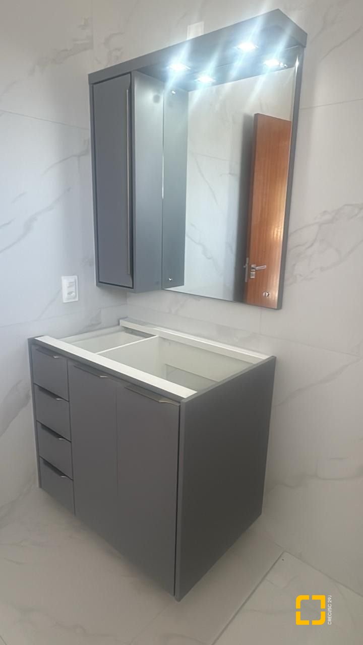 Casa com 107m², 3 quartos (sendo 1 suíte), 1 garagem, no bairro Potecas em São José