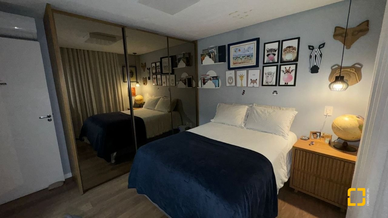 Casa com 207m², 6 quartos (sendo 3 suítes), 2 garagens, no bairro Córrego Grande em Florianópolis