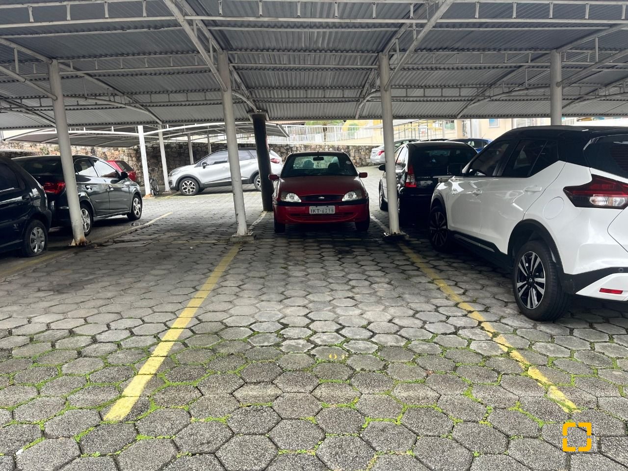 Apartamento com 55m², 2 quartos, 1 garagem, no bairro Serraria em São José