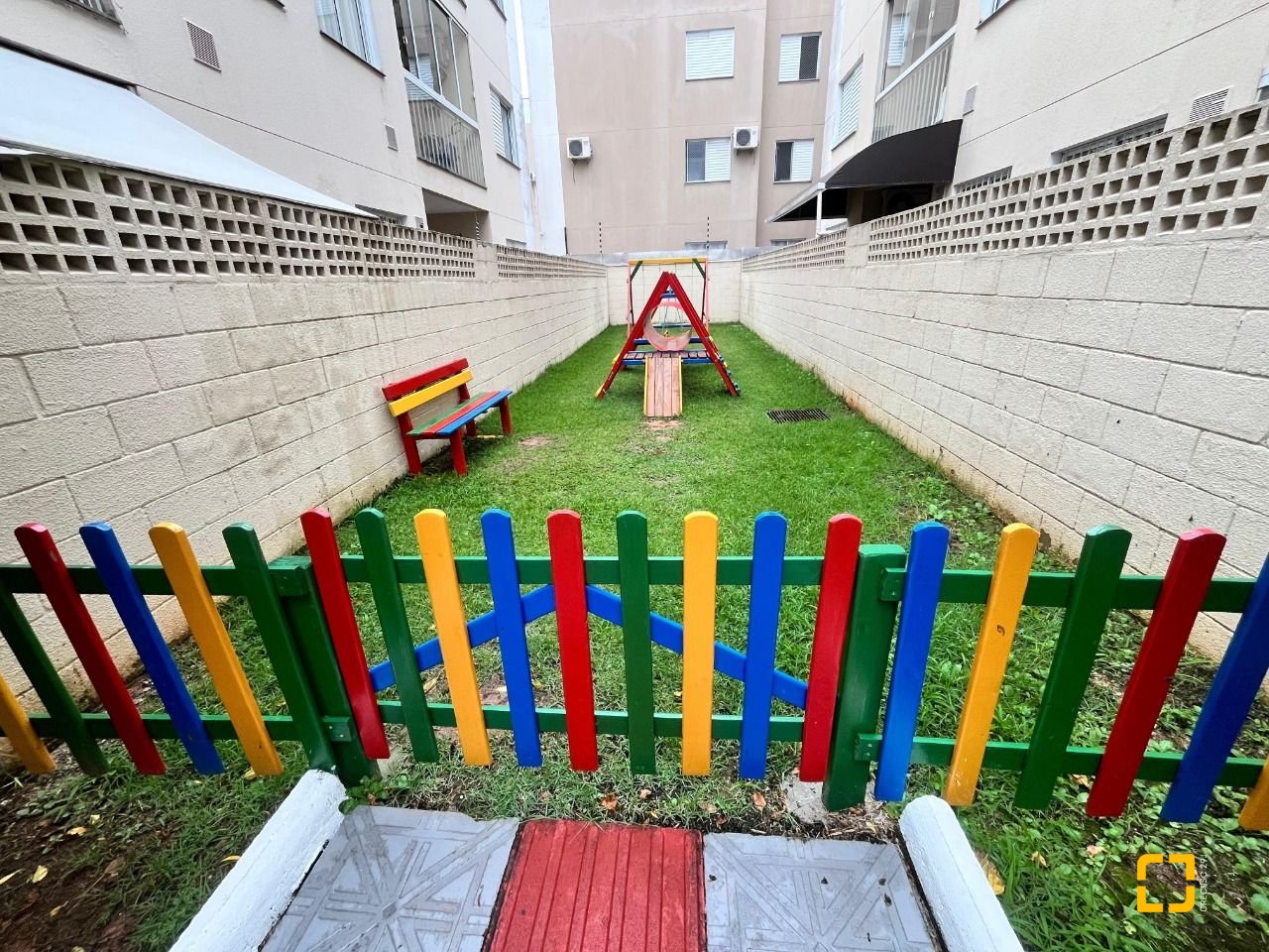 Apartamento com 55m², 2 quartos, 1 garagem, no bairro Serraria em São José
