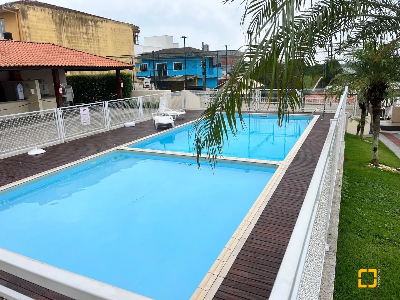 Apartamento com 55m², 2 quartos, 1 garagem, no bairro Serraria em São José