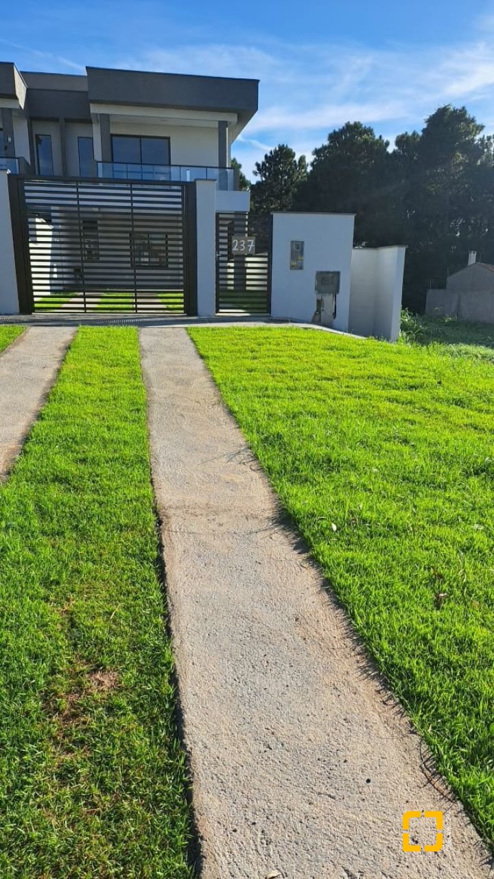 Casa com 140m², 4 quartos (sendo 1 suíte), 2 garagens, no bairro Ingleses em Florianópolis