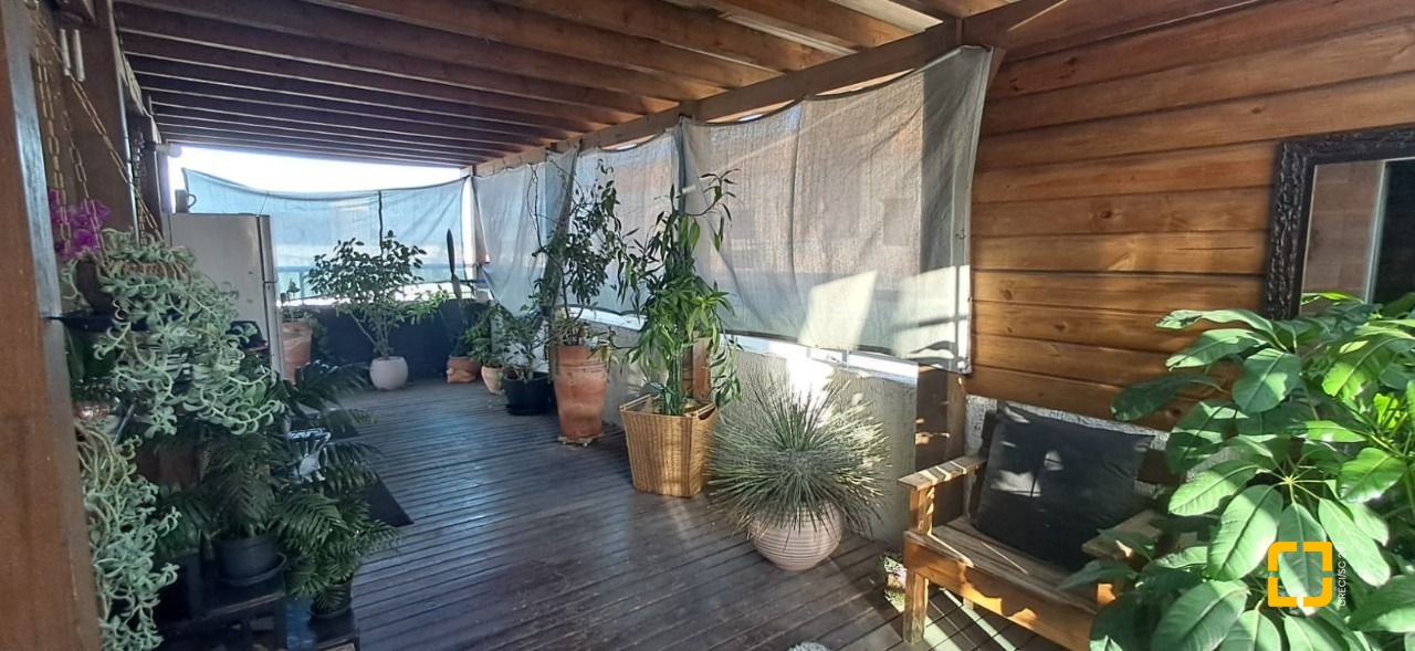 Cobertura com 107m², 4 quartos (sendo 2 suítes), 1 garagem, no bairro Ingleses em Florianópolis