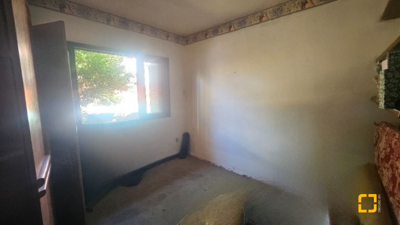 Casa com 241m², 4 quartos (sendo 2 suítes), 3 garagens, no bairro Jardim Anchieta em Florianópolis