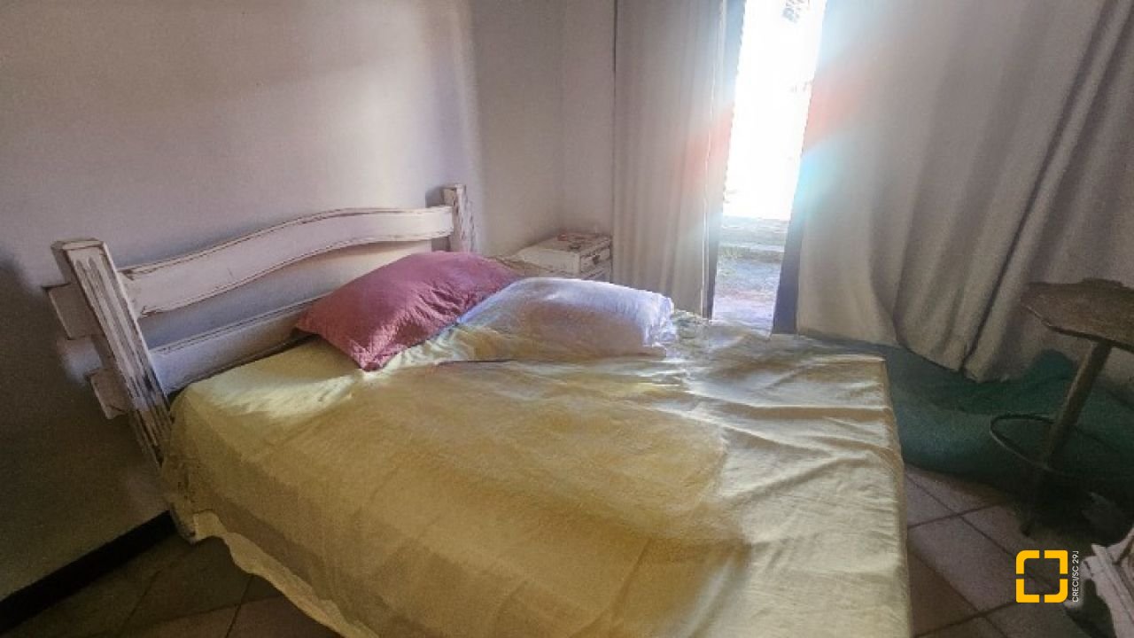 Casa com 241m², 4 quartos (sendo 2 suítes), 3 garagens, no bairro Jardim Anchieta em Florianópolis