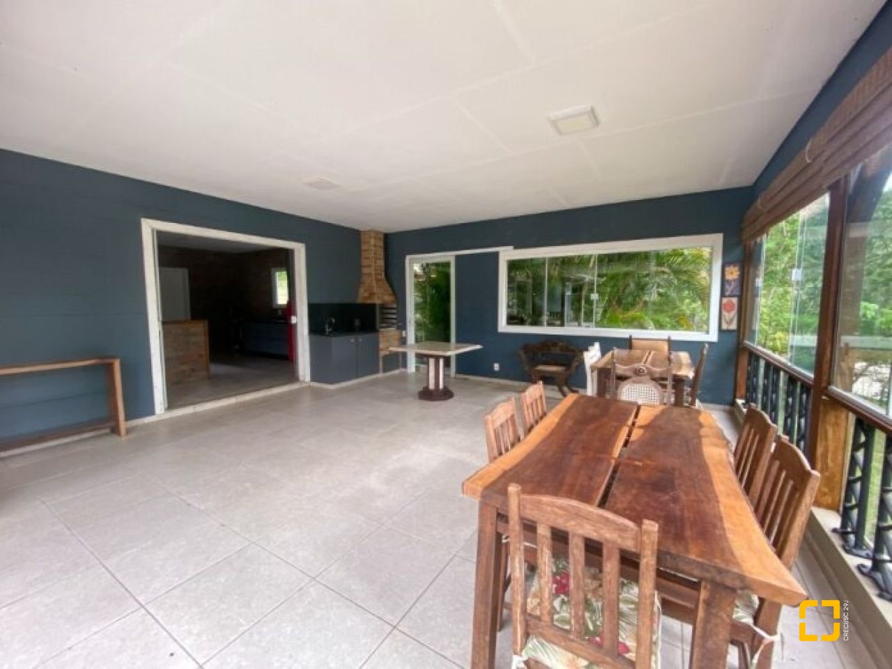 Casa com 200m², 4 quartos (sendo 1 suíte), 2 garagens, no bairro Ratones em Florianópolis