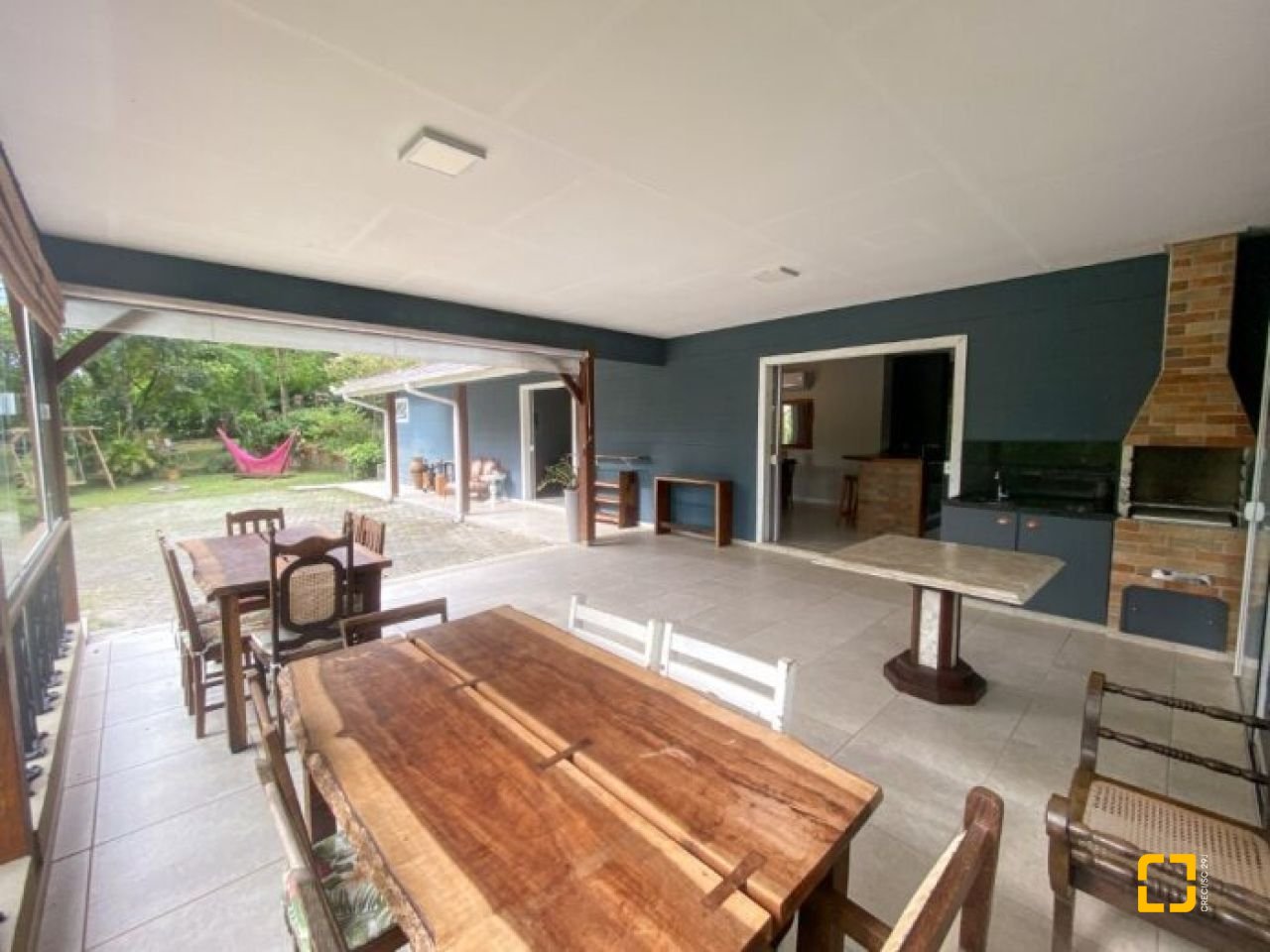 Casa com 200m², 4 quartos (sendo 1 suíte), 2 garagens, no bairro Ratones em Florianópolis