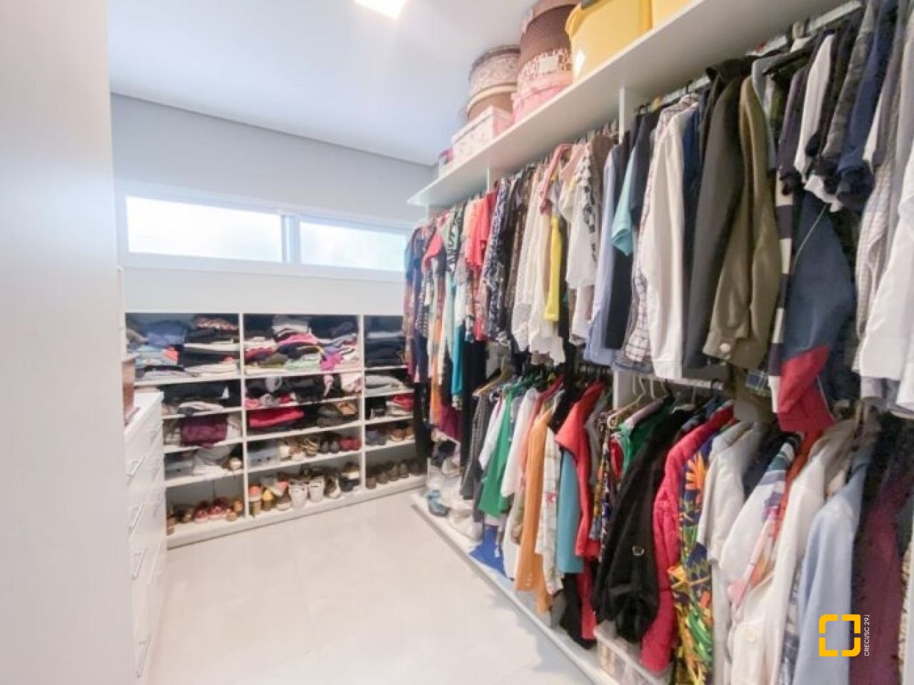 Sítio com 200m², 3 quartos (sendo 1 suíte), 2 garagens, no bairro Ratones em Florianópolis