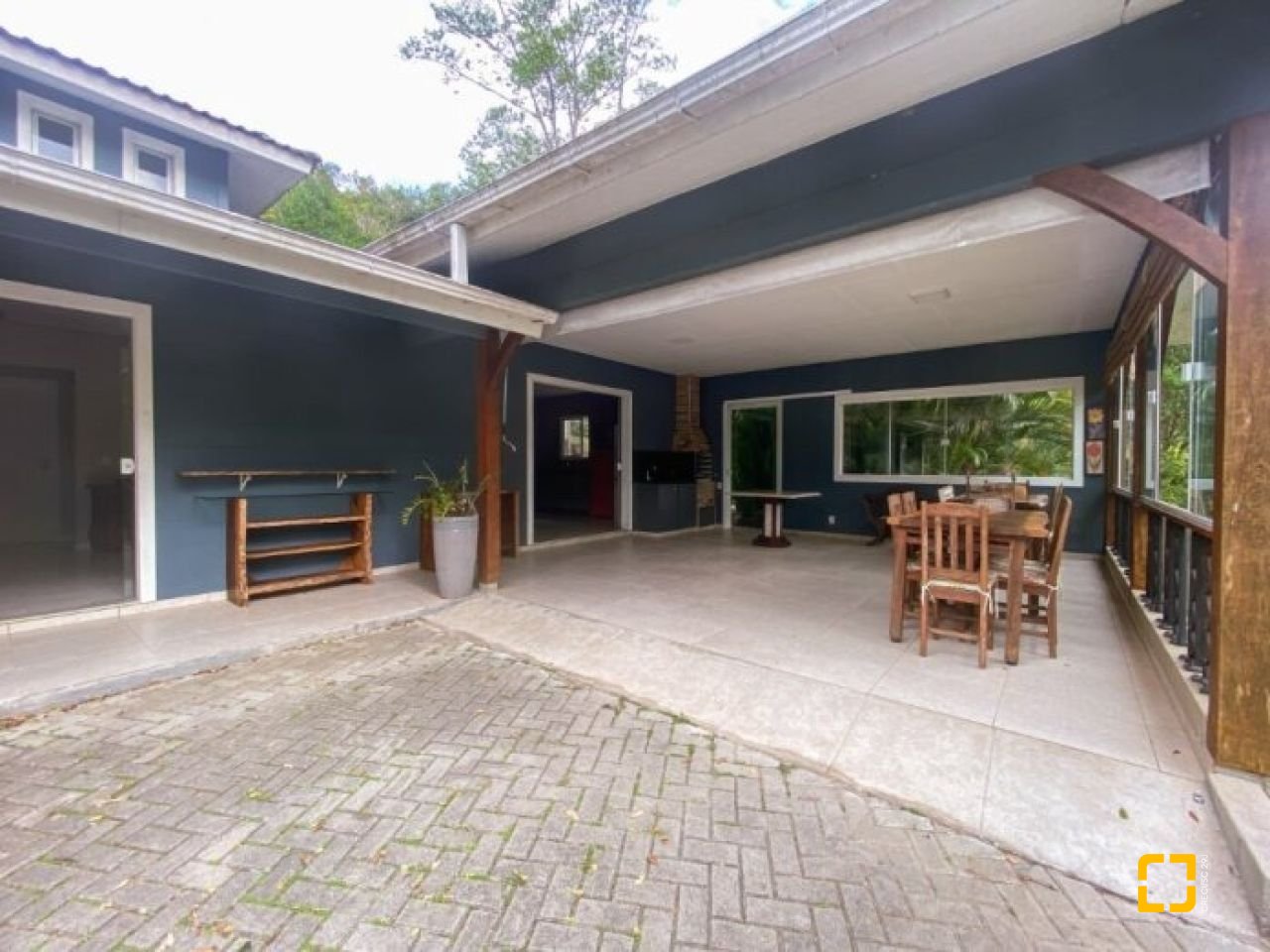 Sítio com 200m², 3 quartos (sendo 1 suíte), 2 garagens, no bairro Ratones em Florianópolis