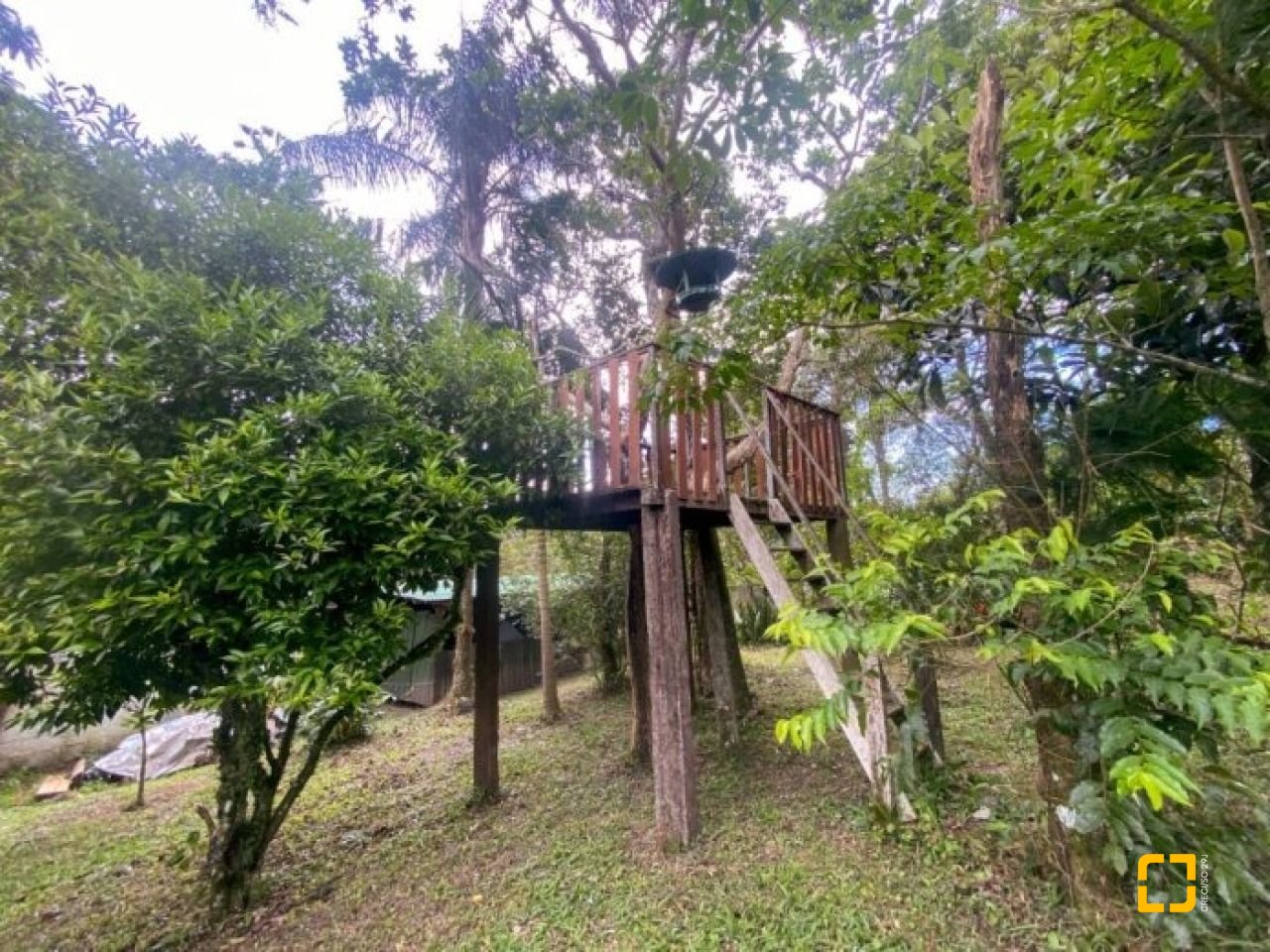 Sítio com 200m², 3 quartos (sendo 1 suíte), 2 garagens, no bairro Ratones em Florianópolis