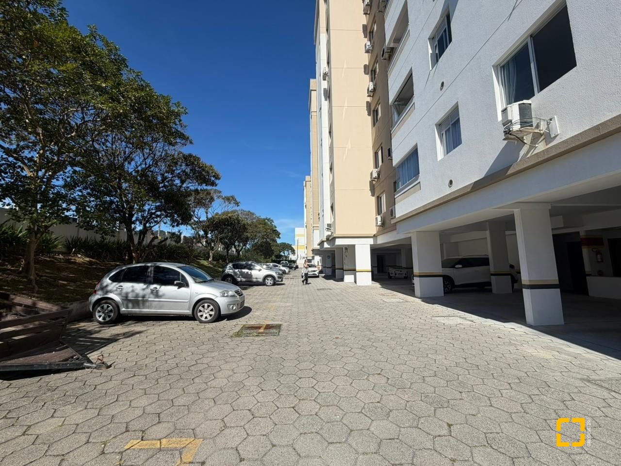 Apartamento com 65m², 2 quartos, 1 garagem, no bairro Fazenda Santo Antônio em São José