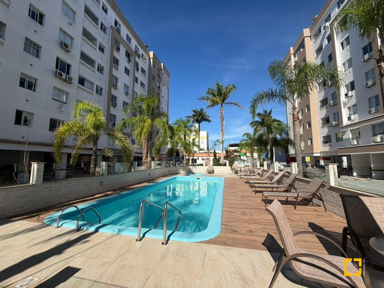 Apartamento com 65m², 2 quartos, 1 garagem, no bairro Fazenda Santo Antônio em São José