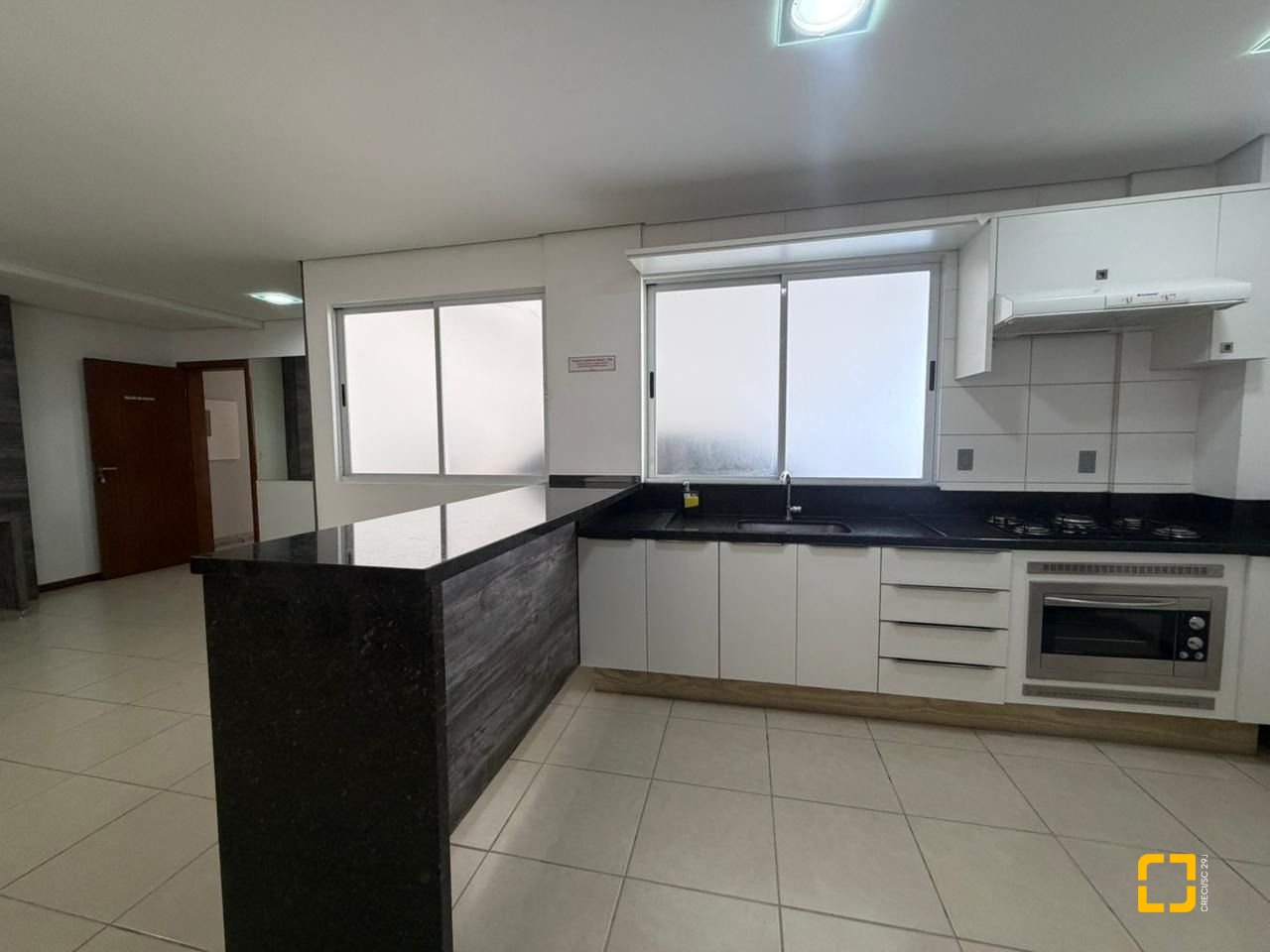 Apartamento com 65m², 2 quartos, 1 garagem, no bairro Fazenda Santo Antônio em São José