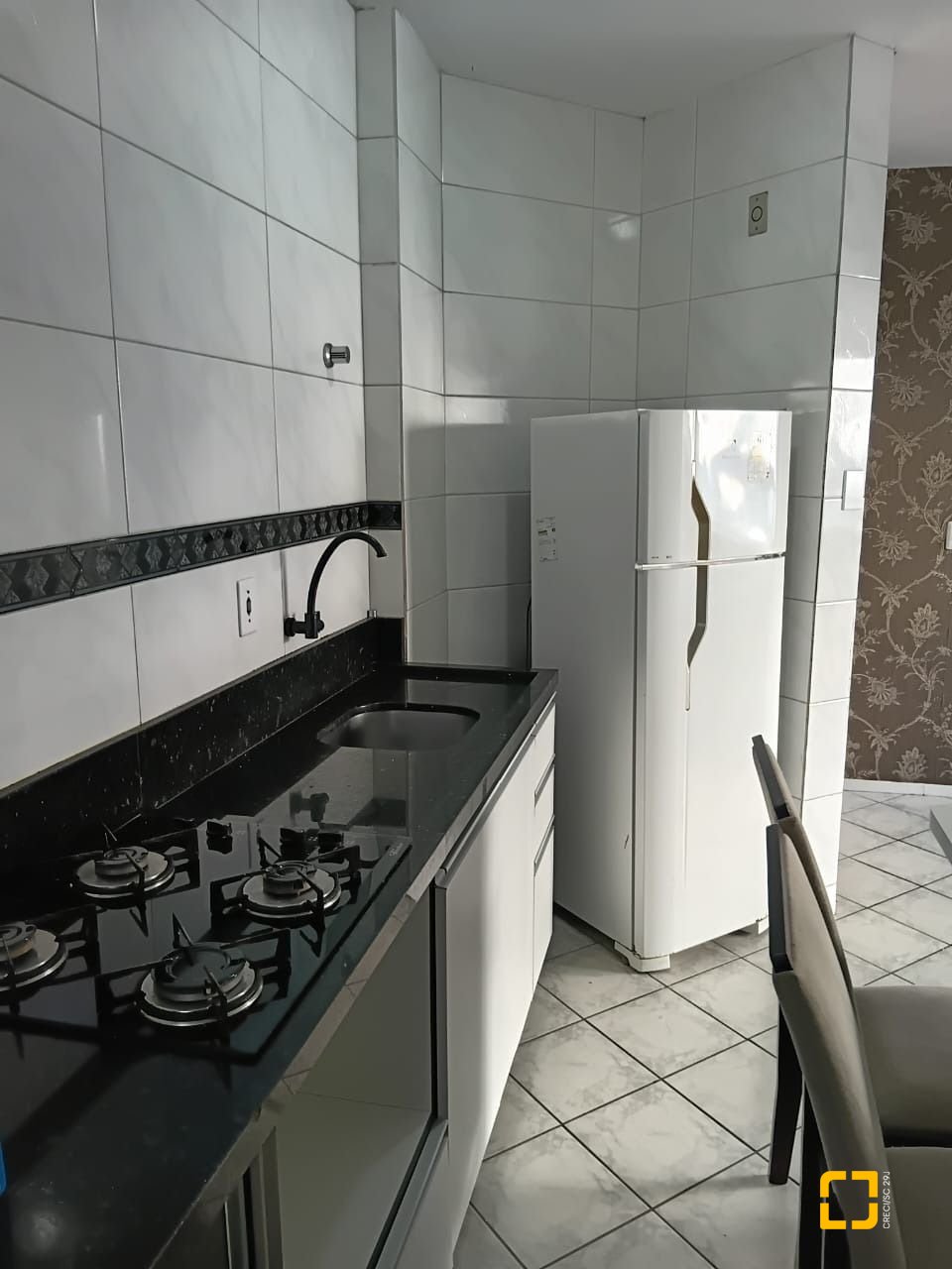 Apartamento com 47m², 2 quartos, 1 garagem, no bairro Passa Vinte em Palhoça