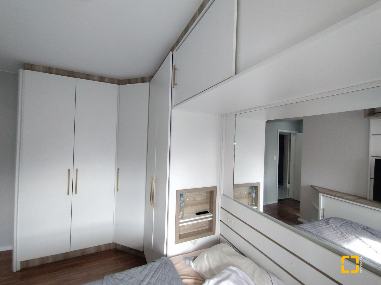 Apartamento com 113m², 3 quartos (sendo 1 suíte), 1 garagem, no bairro Campinas em São José