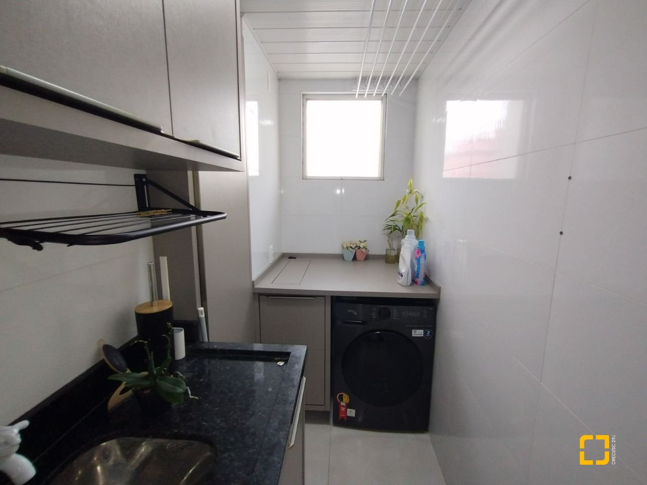 Apartamento com 113m², 3 quartos (sendo 1 suíte), 1 garagem, no bairro Campinas em São José
