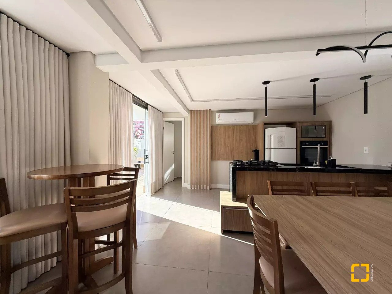 Apartamento com 113m², 3 quartos (sendo 1 suíte), 1 garagem, no bairro Campinas em São José