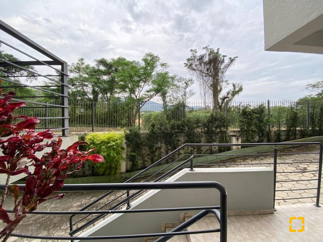 Apartamento com 52m², 2 quartos, 1 garagem, no bairro Itacorubi em Florianópolis