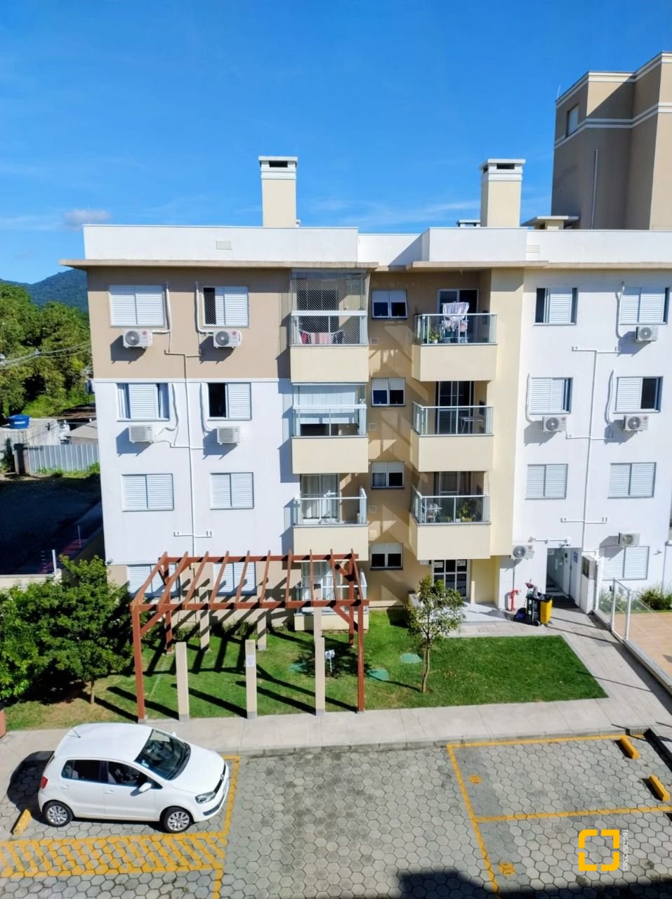 Apartamento com 55m², 2 quartos, 1 garagem, no bairro Vargem Grande em Florianópolis