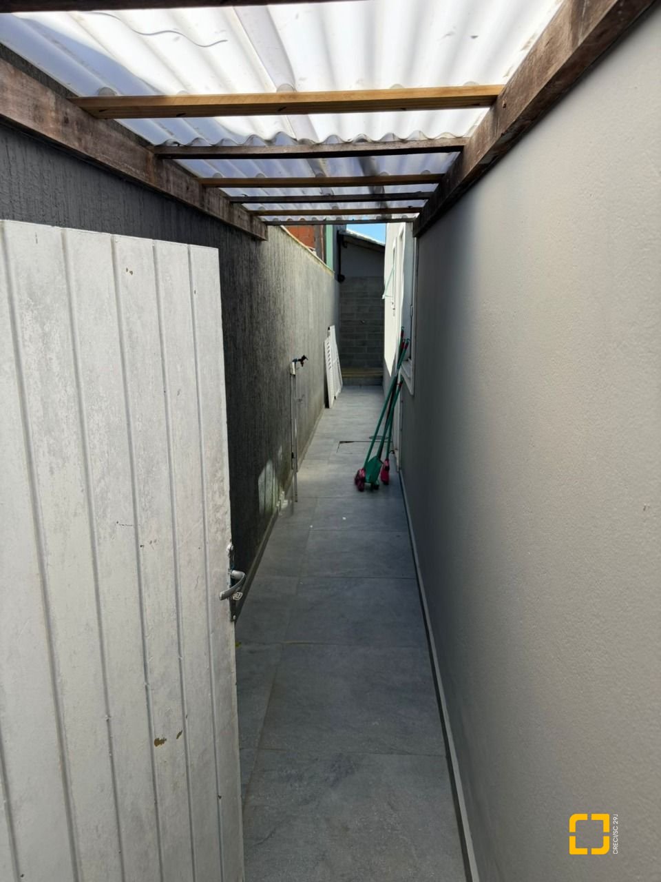 Casa com 190m², 4 quartos (sendo 1 suíte), 2 garagens, no bairro Ingleses em Florianópolis